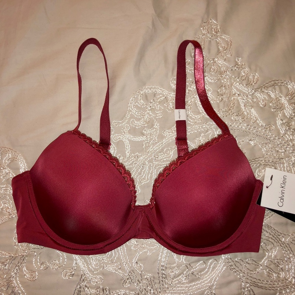NWT Calvin Klein Seductive Comfort Bra in Cinnamon